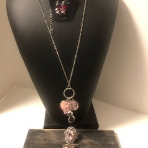 4/$22 Vintage Paparazzi 2 pc Set Pink